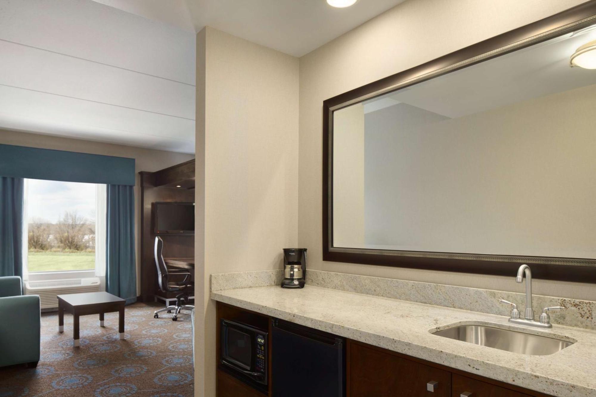 Hampton Inn & Suites Aberdeen/Apg South Edgewood Exteriör bild
